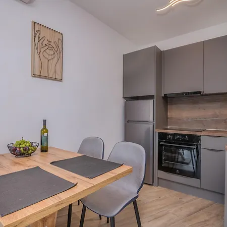 Paradise Apartman *